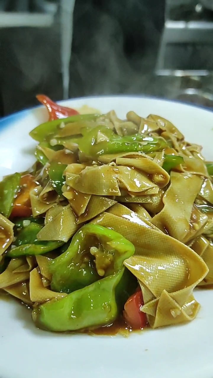 东北菜尖椒干豆腐