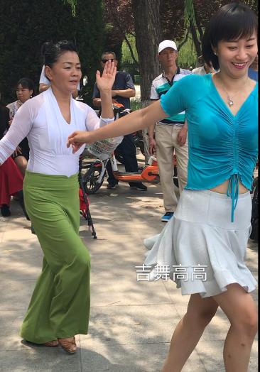 唐山立红和美女小芳