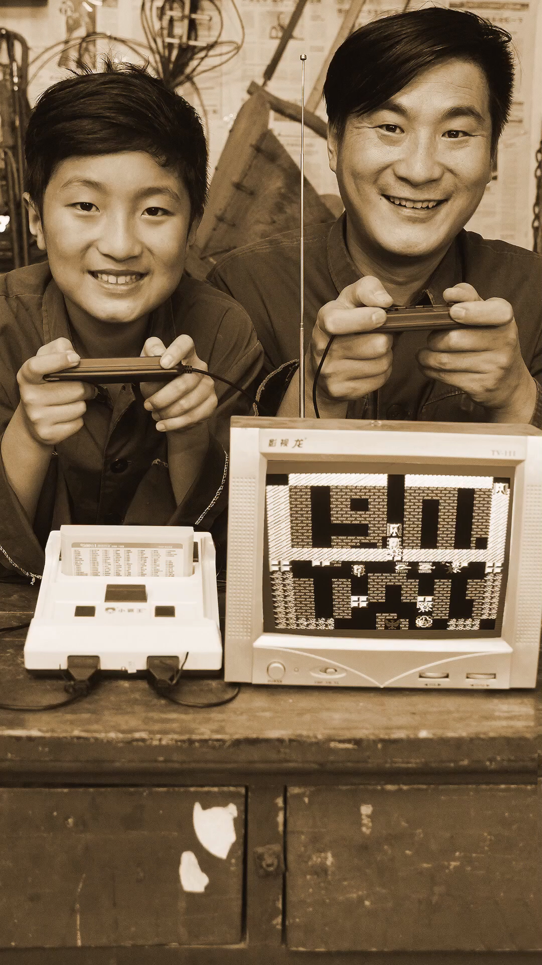 童年回忆#80年代玩的小霸王游戏机,多少人玩过?-度小视