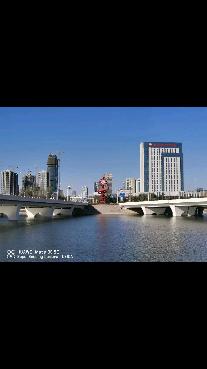 记录生活甘肃庆阳西峰彩虹桥可以说是庆阳市西峰区城市的门户形象