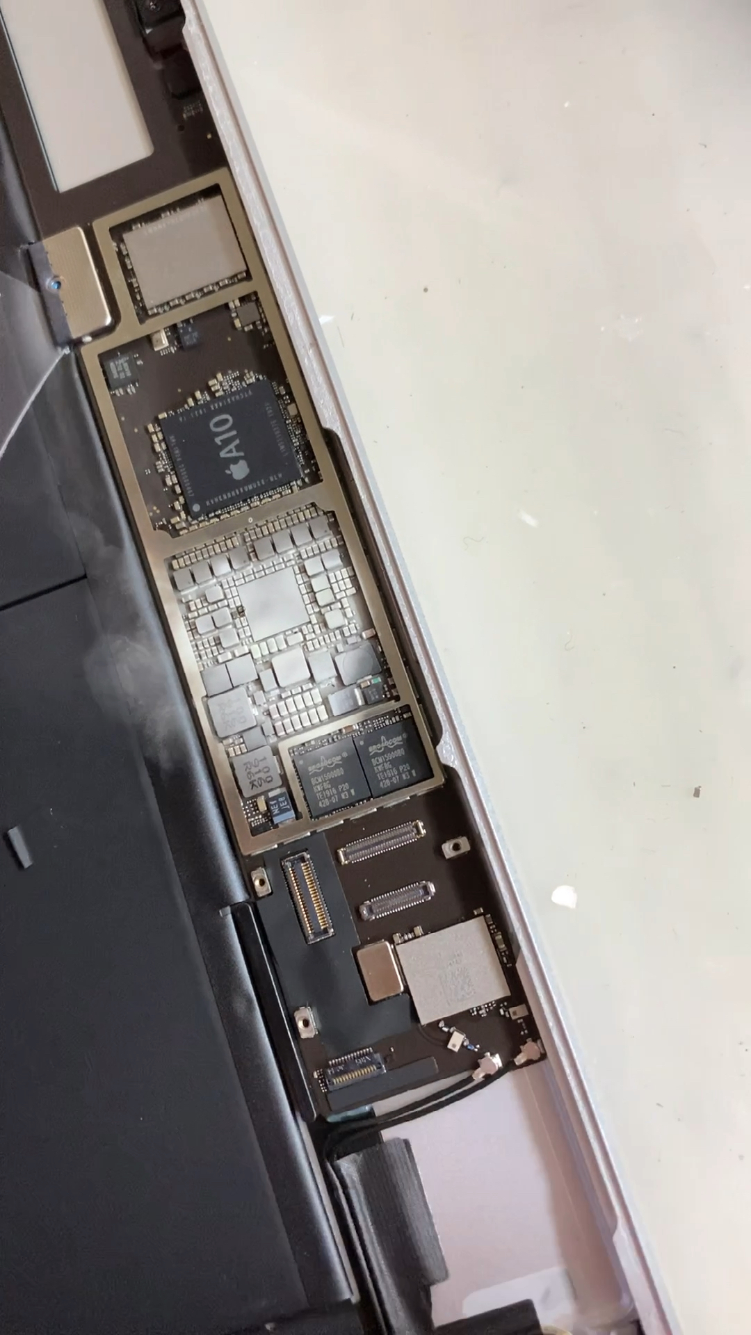 ipad2018不开机维修