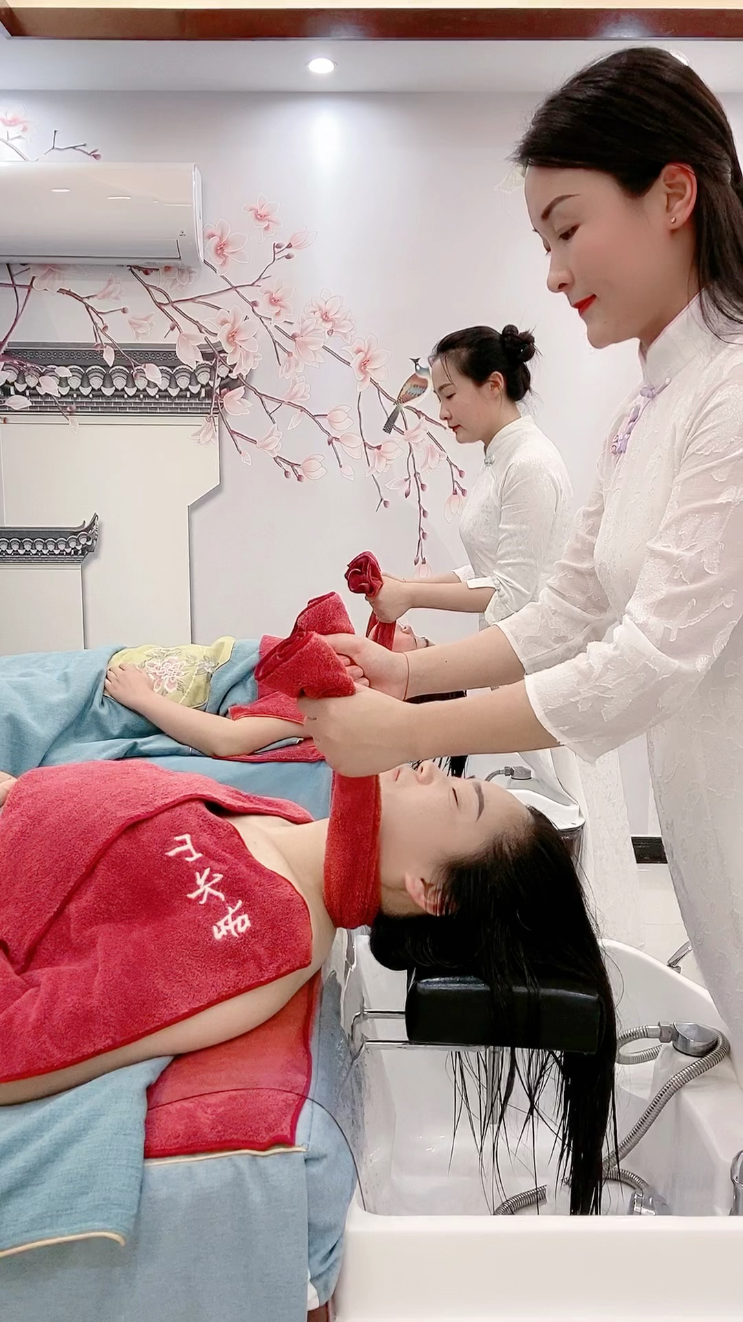 瑜伽头疗之颈部拉伸