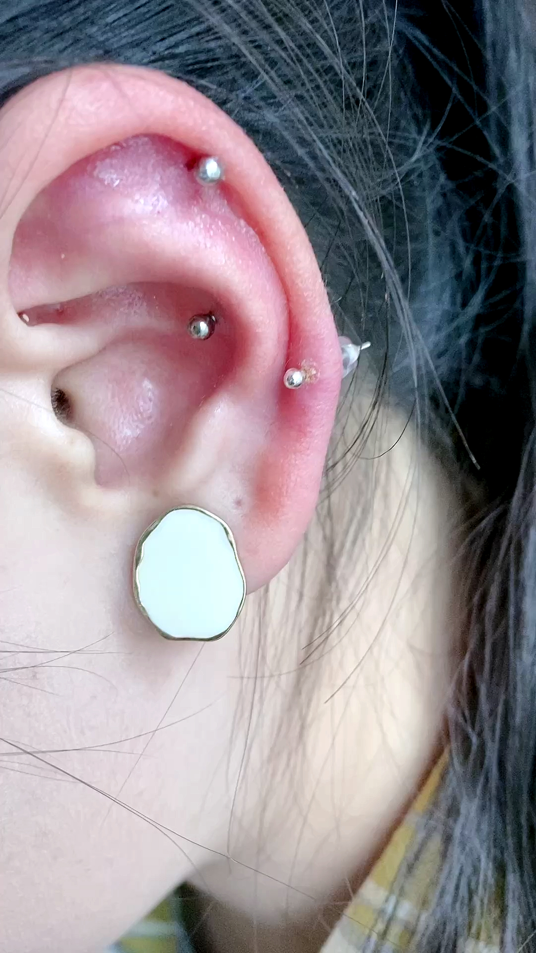 青岛纹身穿孔即墨纹身穿孔手工穿孔耳钉耳骨钉舌钉