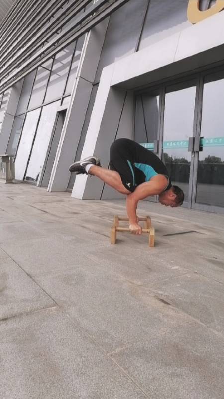 健身宁教练传递健身正能量#鹤禅式