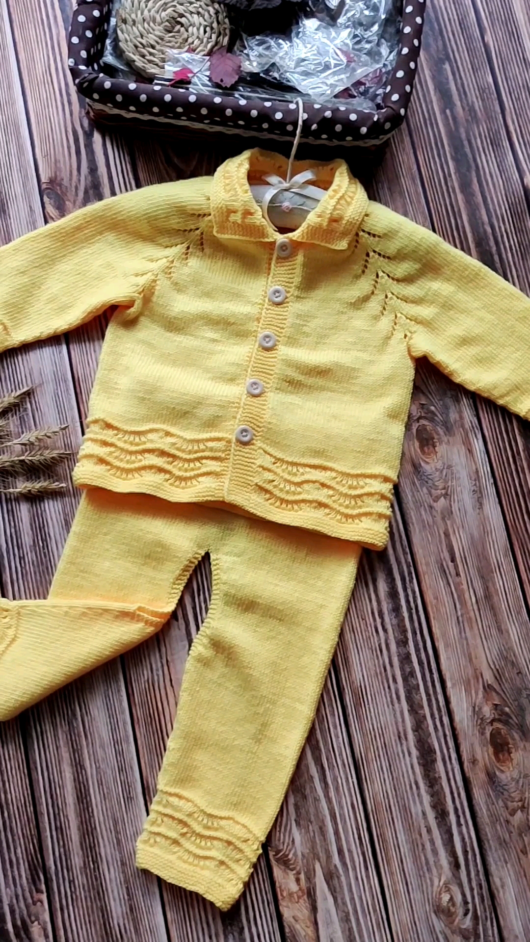 纯手工编织毛衣顾客定制的一套宝宝套装毛衣