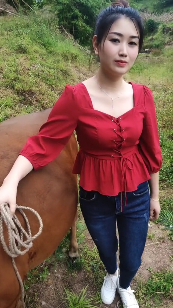 快要憋疯的你#最美放牛妹