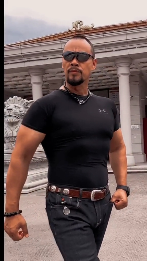 这个气质拿捏得可还行….#晋松