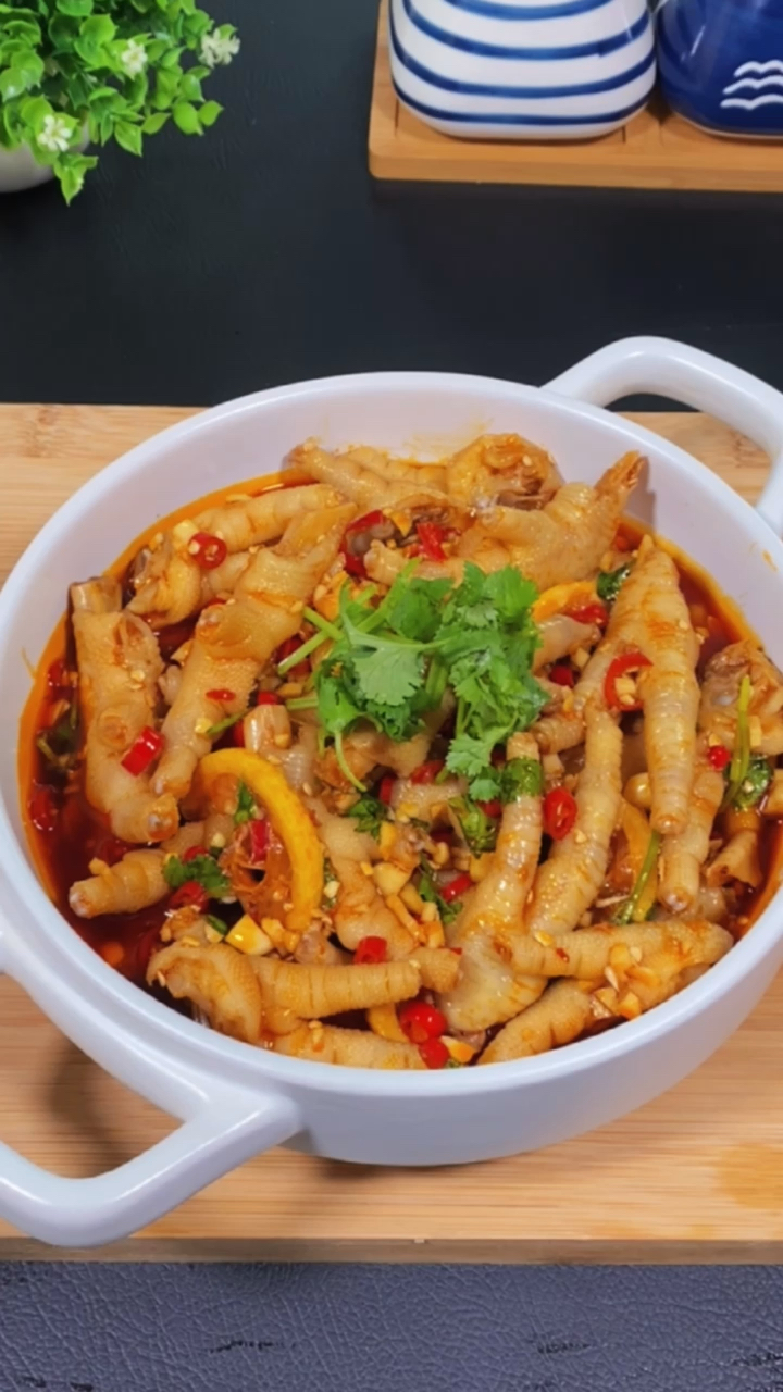 美食#网红酸辣柠檬鸡爪,好吃得停不下来!