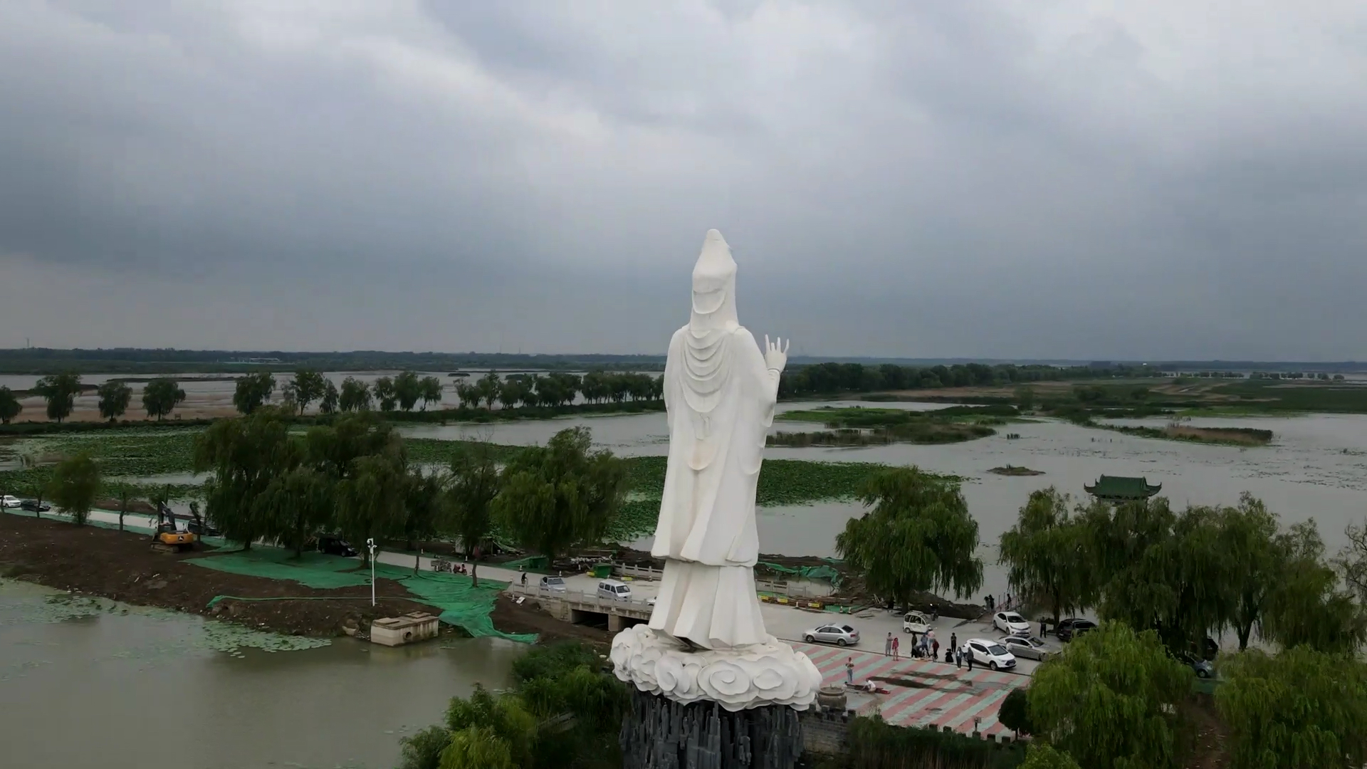 济南白云湖湿地的荷花仙子