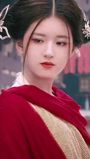 传闻中的陈芊芊#一身红衣