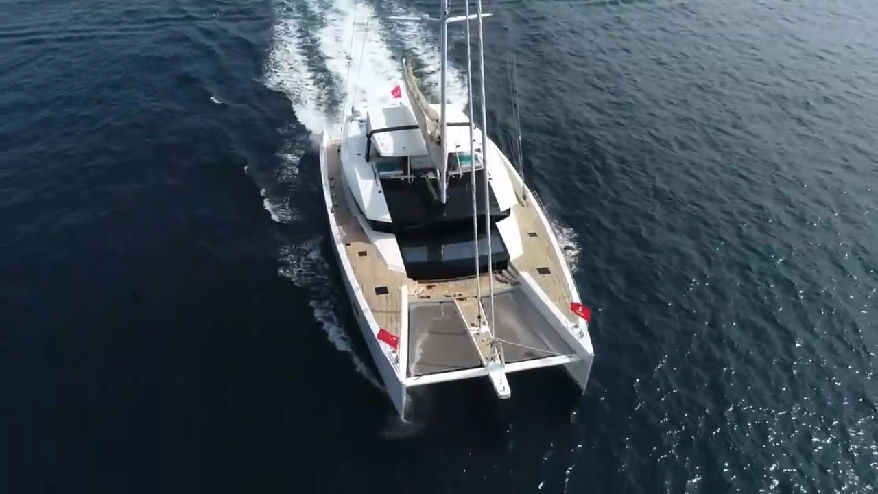 国庆专题中国建造的亚洲最大全铝制双体帆船锦龙jl110