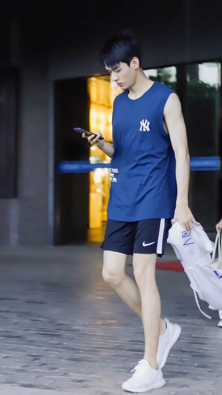 龚俊#俊子私服照,帅帅哒