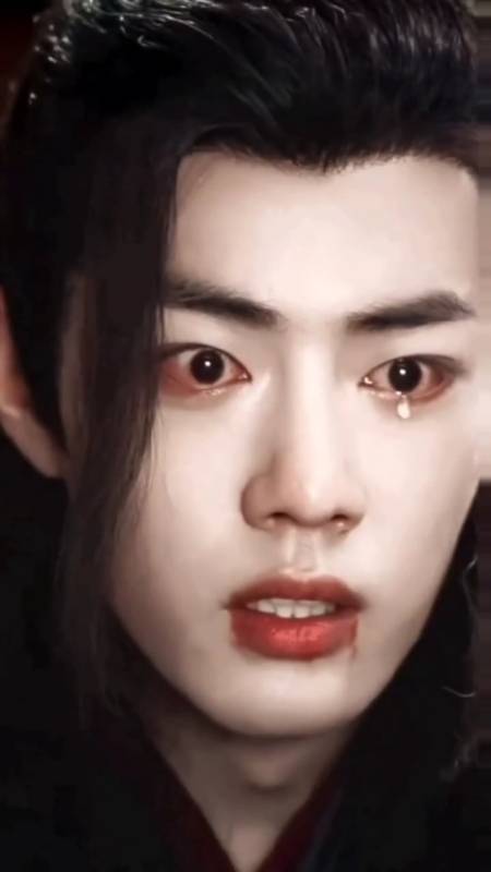 肖战#原来神仙落泪的时候,眼泪会居中!哈哈.