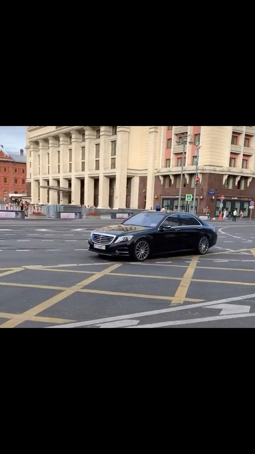 汽车那些事奔驰s级做警车这是那个土豪国奔弛