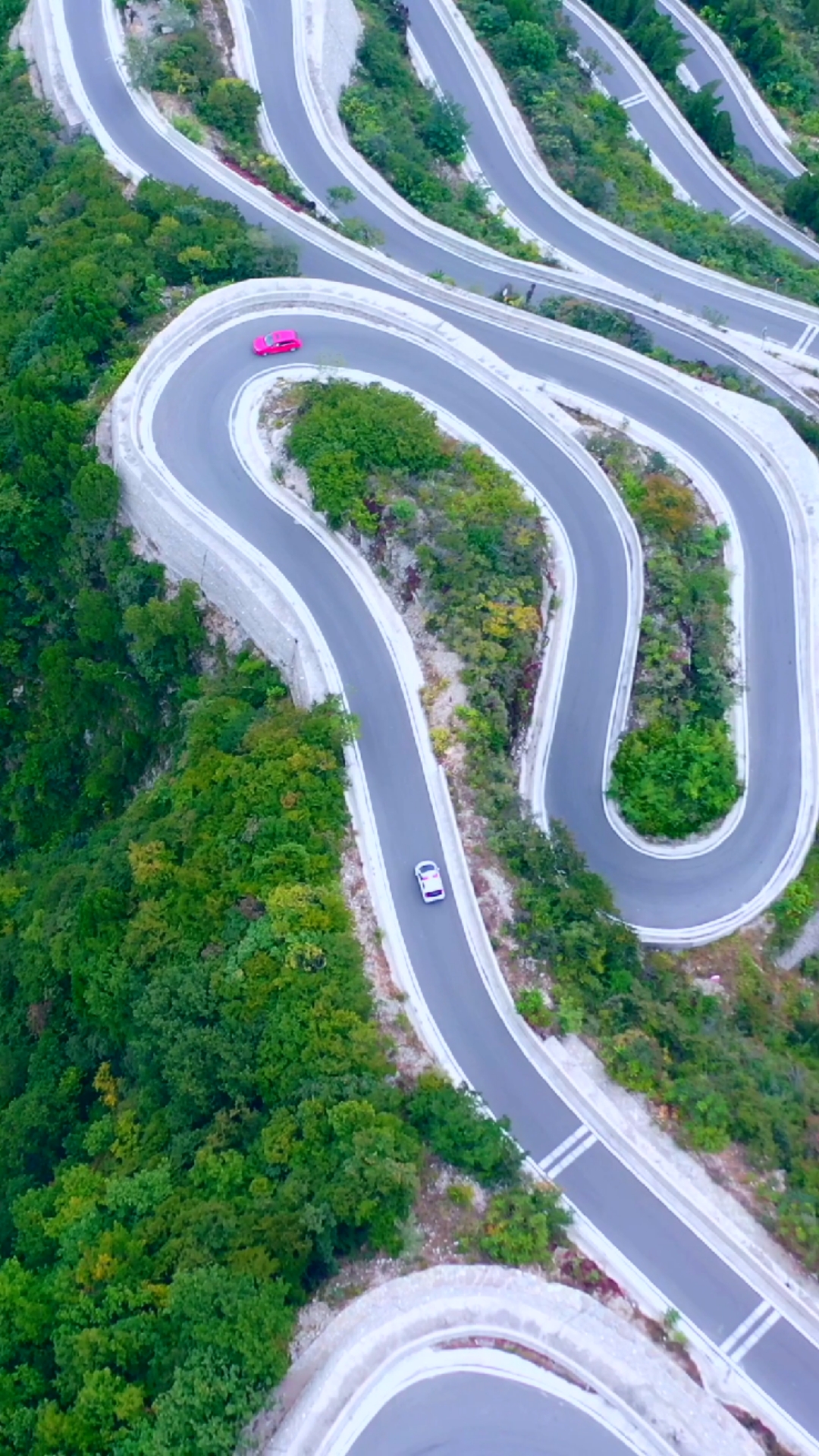 山东最美网红公路,仰天山蜿蜒回环十二折,盘到你两脚发软!