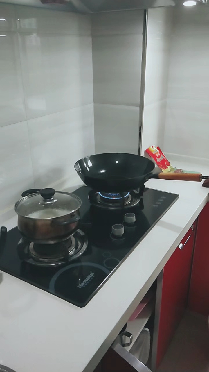 宅在家里拍照片