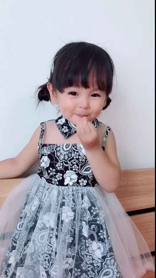 搞笑段子剧#吃到糖那个表情真是甜到心里了大家觉得呢