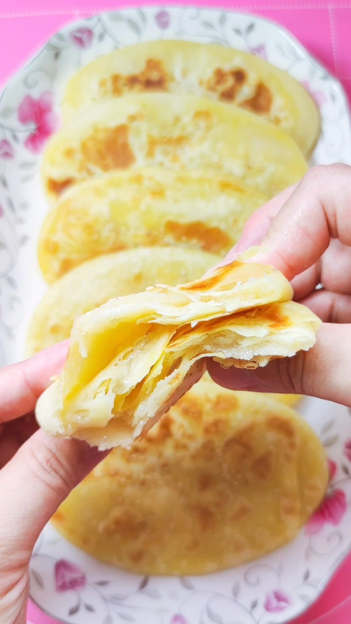 夏日美食我来探#凉了不硬,多层小糖饼有配方!