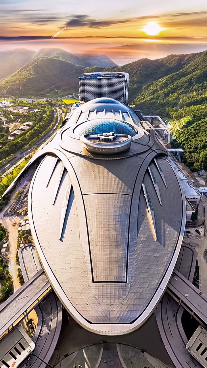 外观像极了科幻片里的宇宙飞船,它就是长隆海洋科学馆