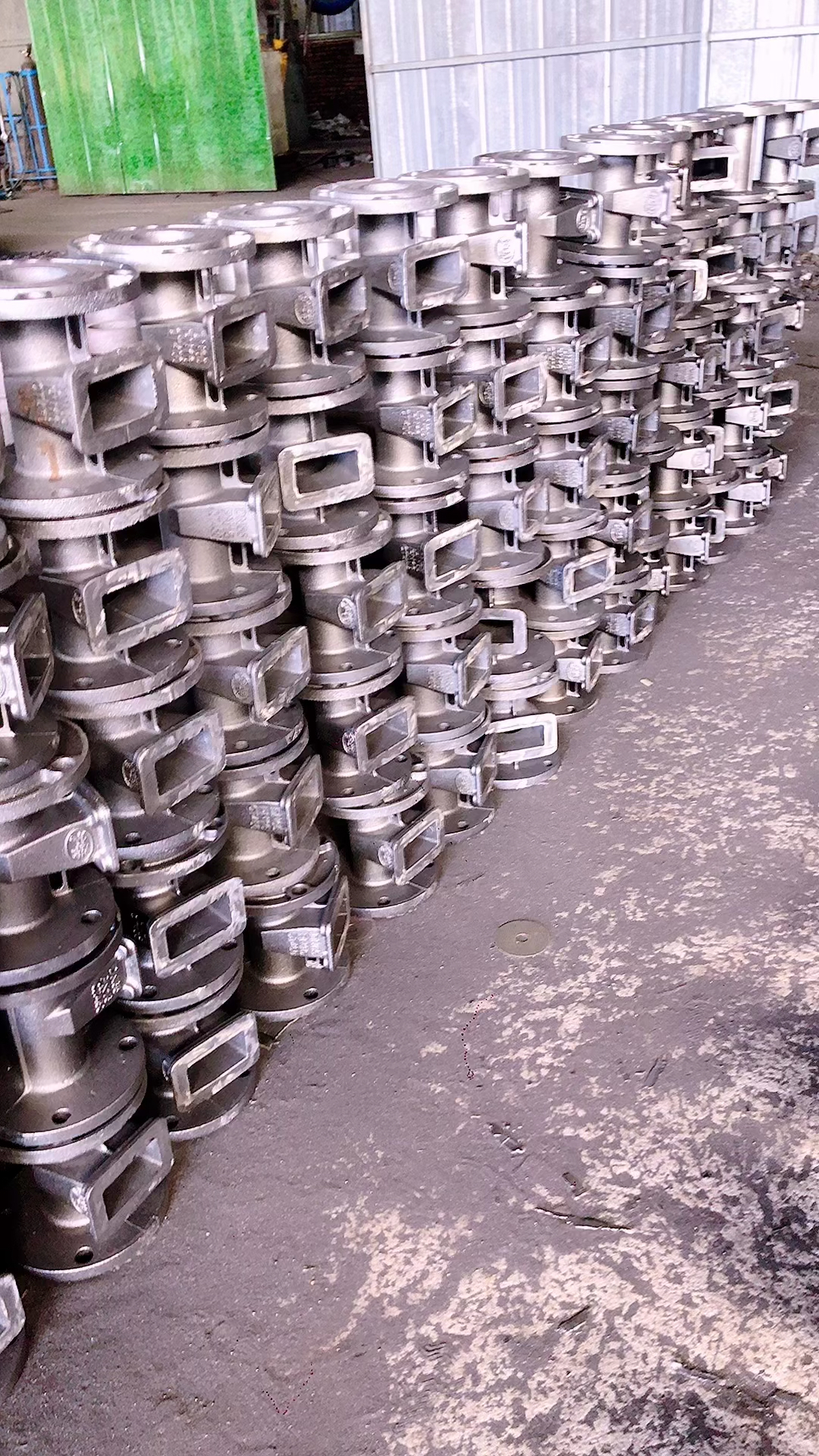 优质覆膜砂球铁铸件