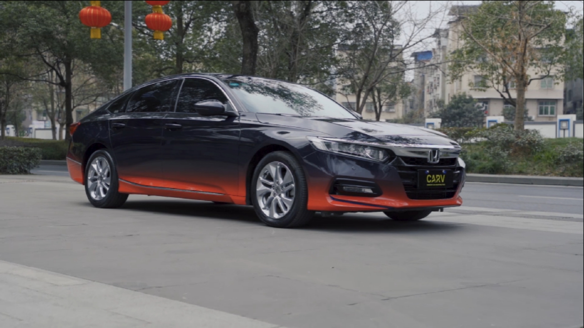 本田雅阁黑红渐变改色,适合您