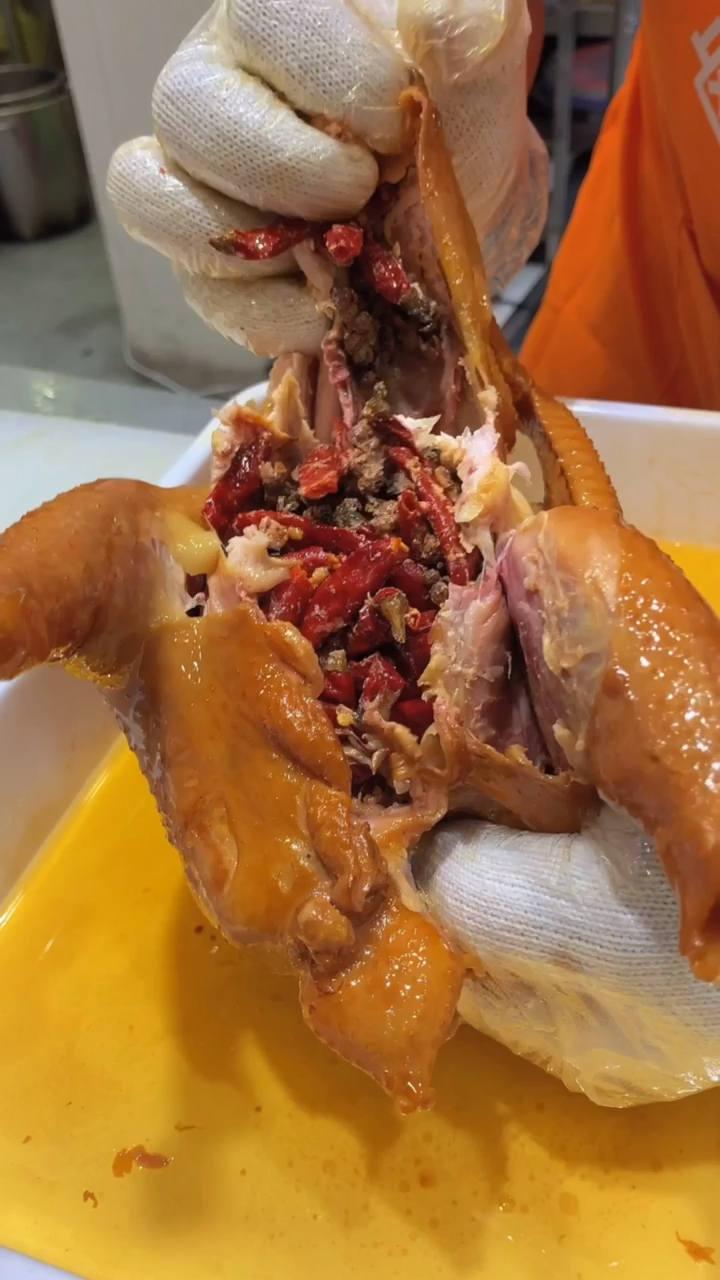 网红麻椒鸡你们当地有吗