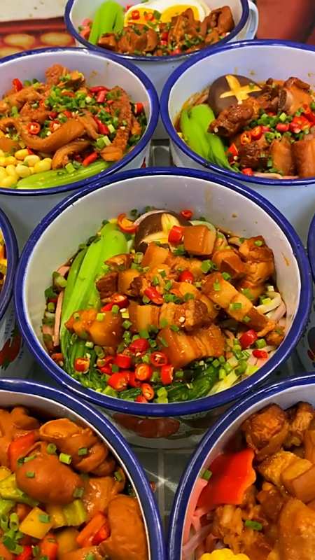 茶缸面肥肠面红烧肉缸缸不一样