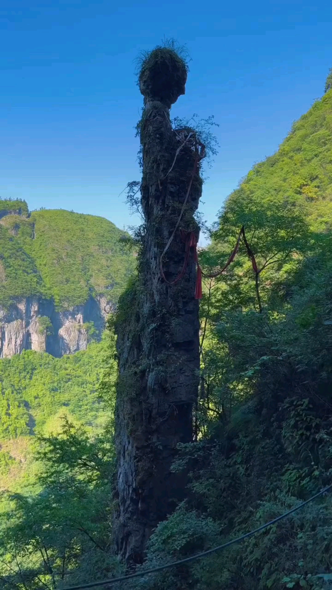 朱砂古镇:仙女石,日暮苍山一生缘,独立孤盼思君还