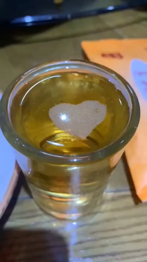 有酒有故事#再拿起酒杯的时候什么都不要说,请倒满.