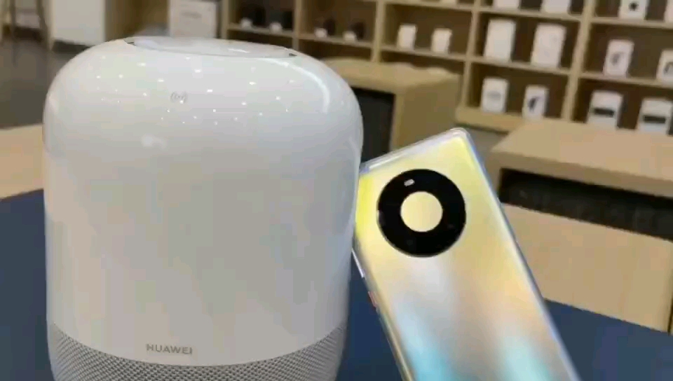 关于三公普通牌听牌手机多少钱一台?看名
