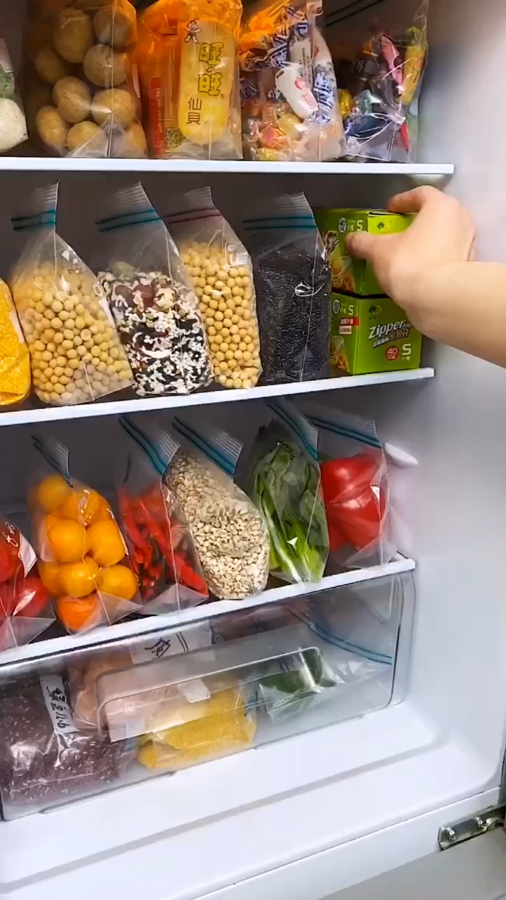 好物推荐#冰箱里的蔬菜,水果,肉类不要乱放,用密封袋保存,不仅保鲜不