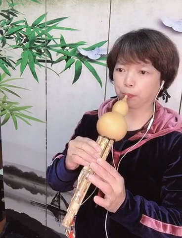 竹音艺术一葫芦丝演奏:《桥边姑娘》