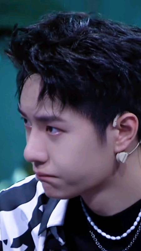 王一博#这憋笑的样子!笑的我肚子疼!