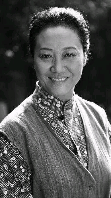 国民婆婆"王丽云:与丈夫离婚成好友,女儿车晓成了她的依靠