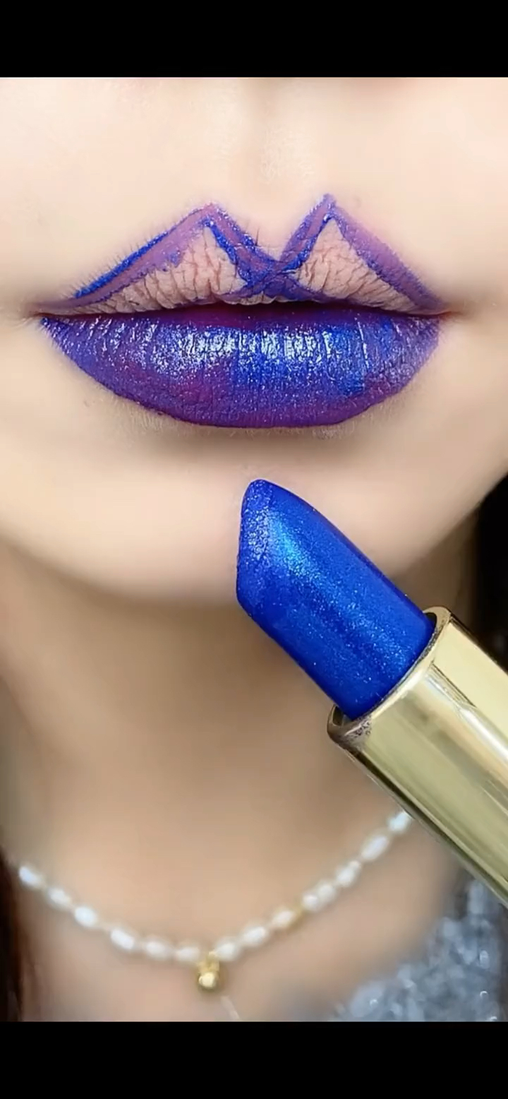 蓝色妖姬变色口红在这