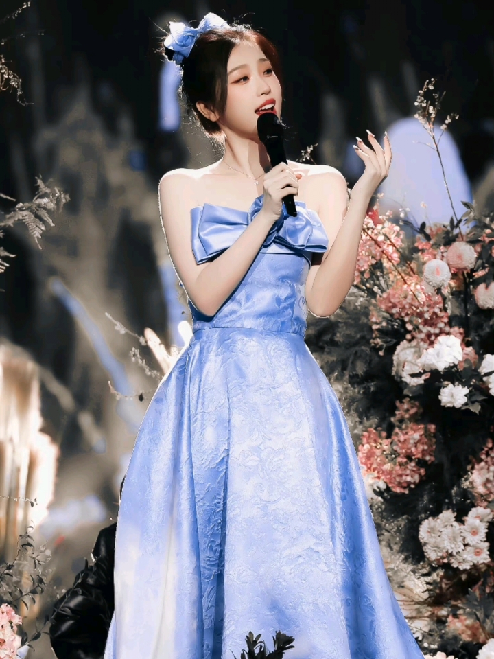 公主提起裙摆78虞书欣《未完待续》-度小视