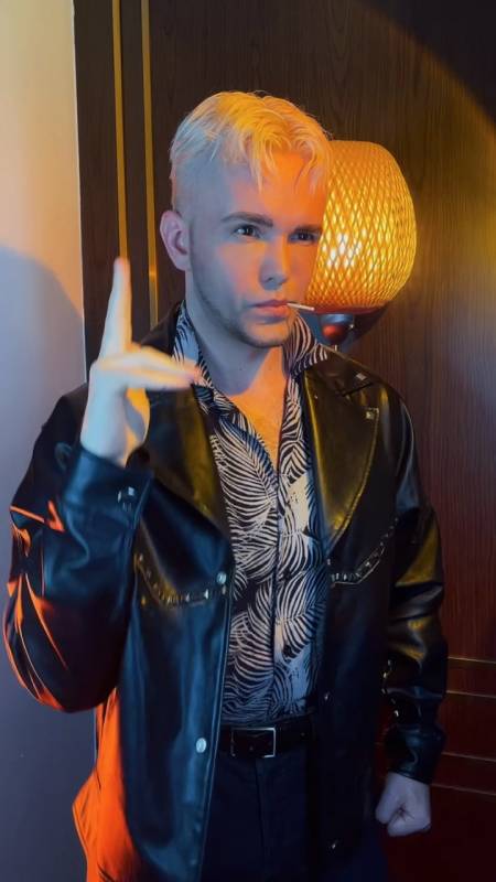 2021-05-190aleks_kost77粉丝  关注找到自己,然后坚持自己.