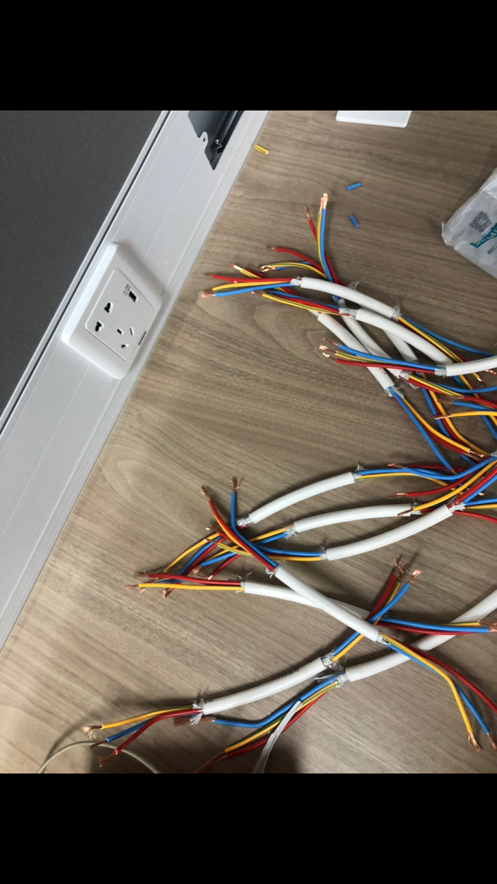 办公室工位插座安装打卡!北京昌平,有需要的,私信,点个赞吧!