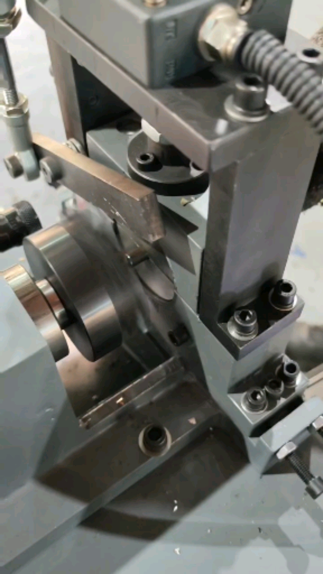 棒料平头倒角机单头气动倒角机手动倒角机-度小视