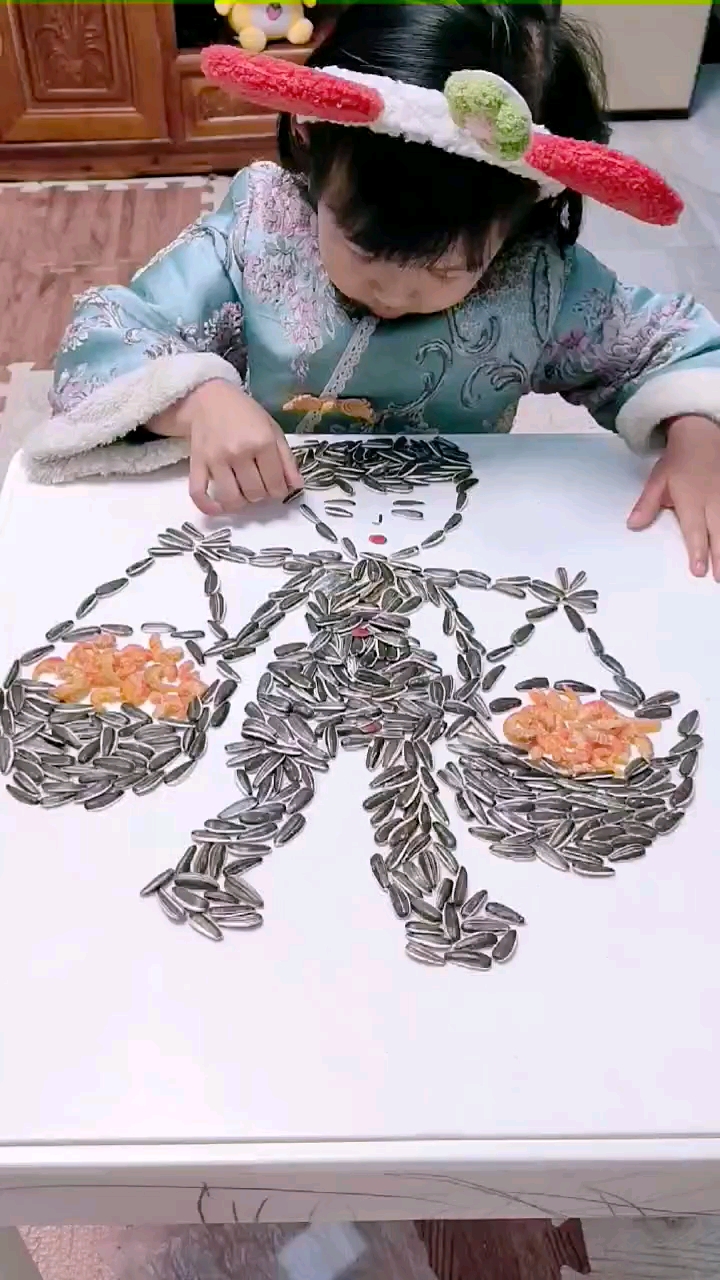 记录生活瓜子贴画可爱小美女