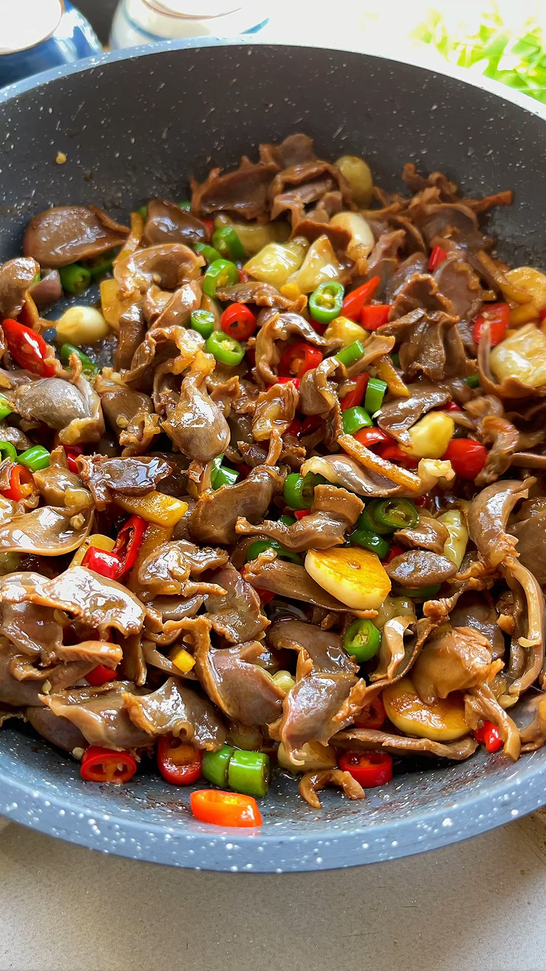 为什么酒店的炒鸡胗那么好吃,原来是这样做的!-度小视