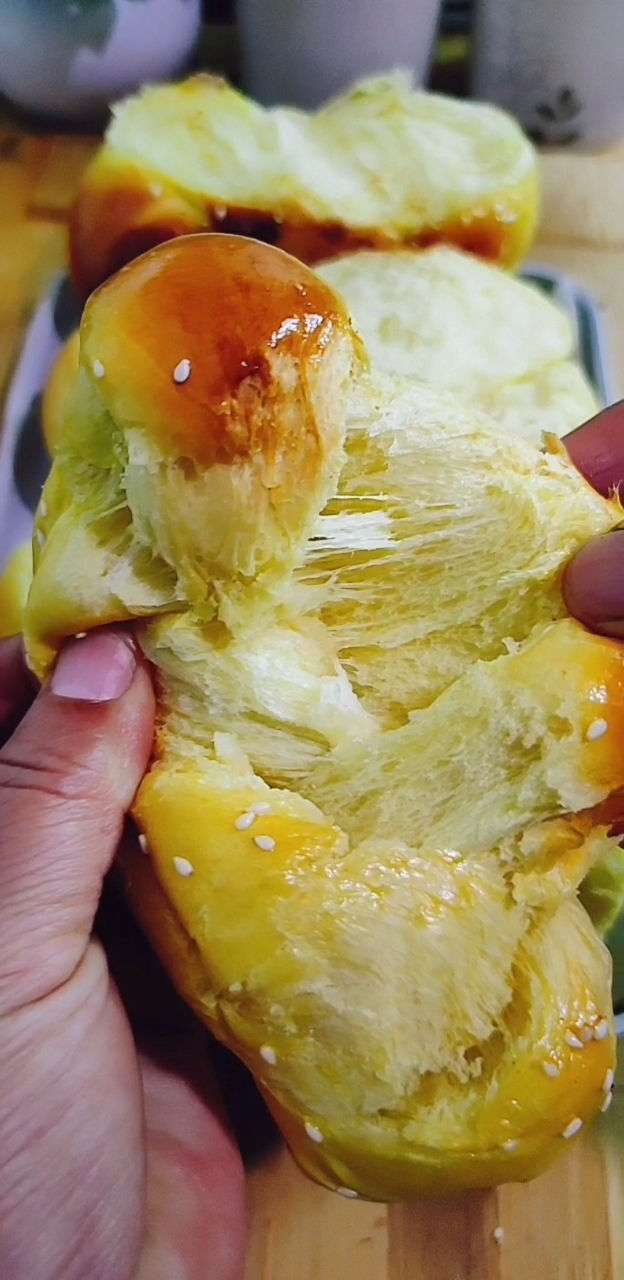 两个鸡蛋一碗面在家就能烤面包