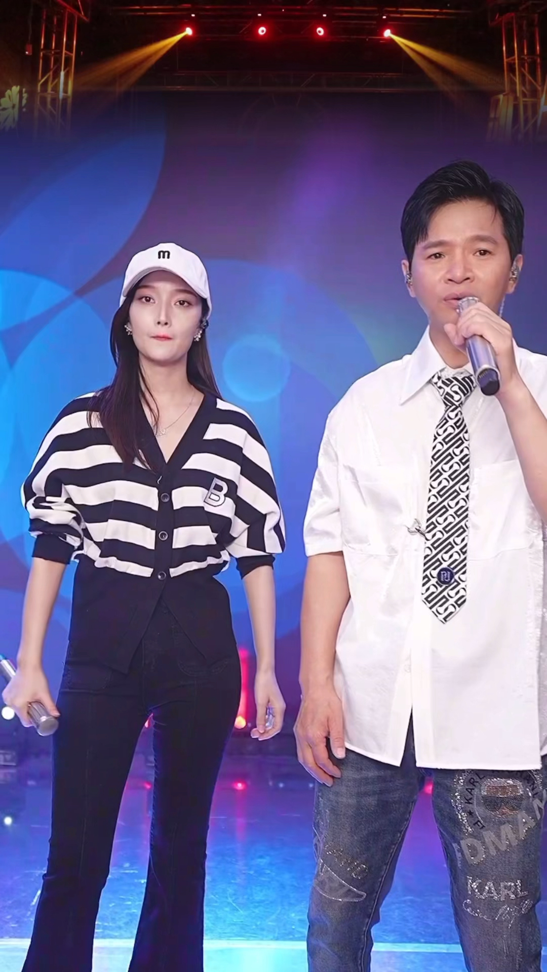 冷漠杨小曼#漠小曼音乐现场……-度小视