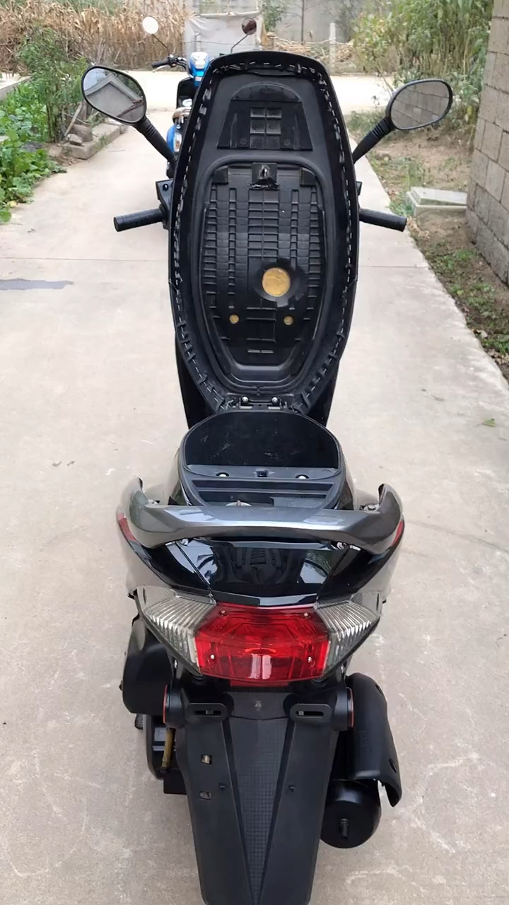 雅马哈尚领喜欢机车的朋友们关注一下