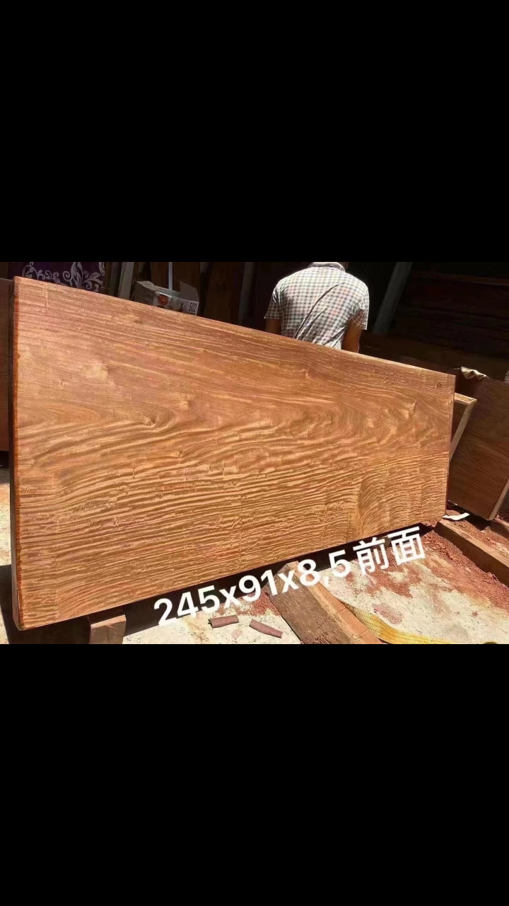 两块缅花大板,特点鲜明,第一块以精美为主,第二块以大为核心!