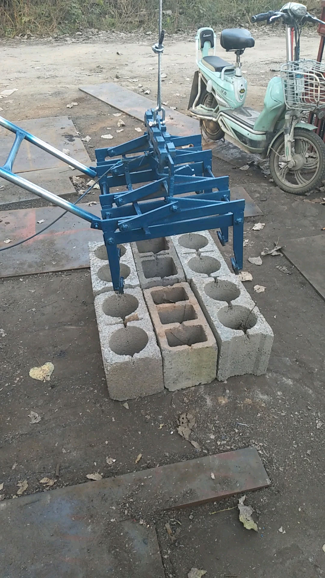 空心砖码砖机空心砖码垛机现场试机水泥砖收砖机#空心砖码砖机空心砖