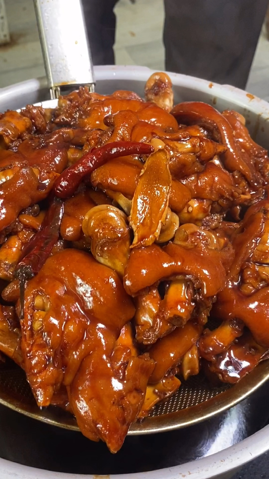 酱爆皇后猪蹄,香糯软烂入口即化