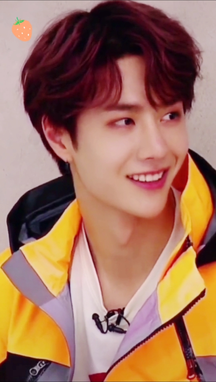 王一博#笑起来连牙齿都这么可爱,专属小括号,看着看着就不自觉的跟着