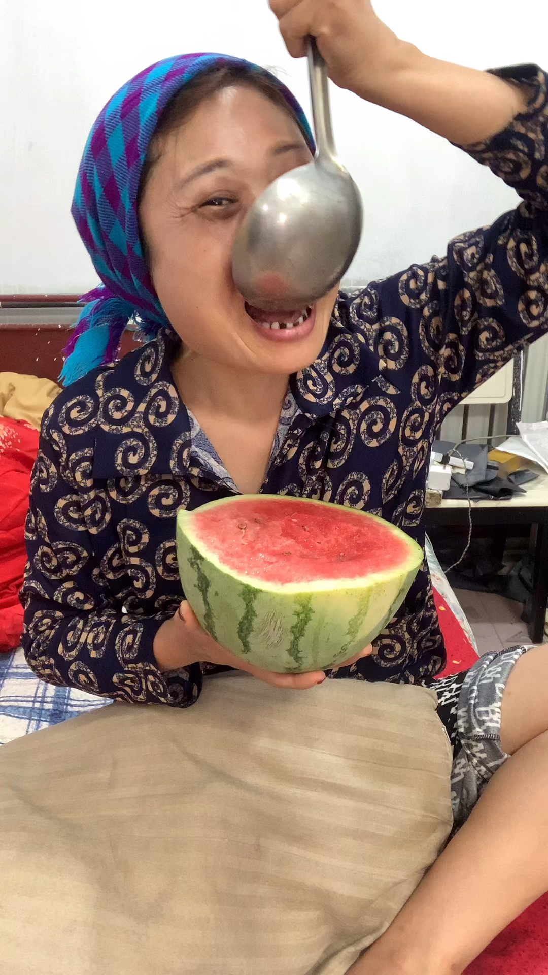 女儿老师要来家访赶紧去画个妆不给女儿丢面子大家看我这样化妆可以吗