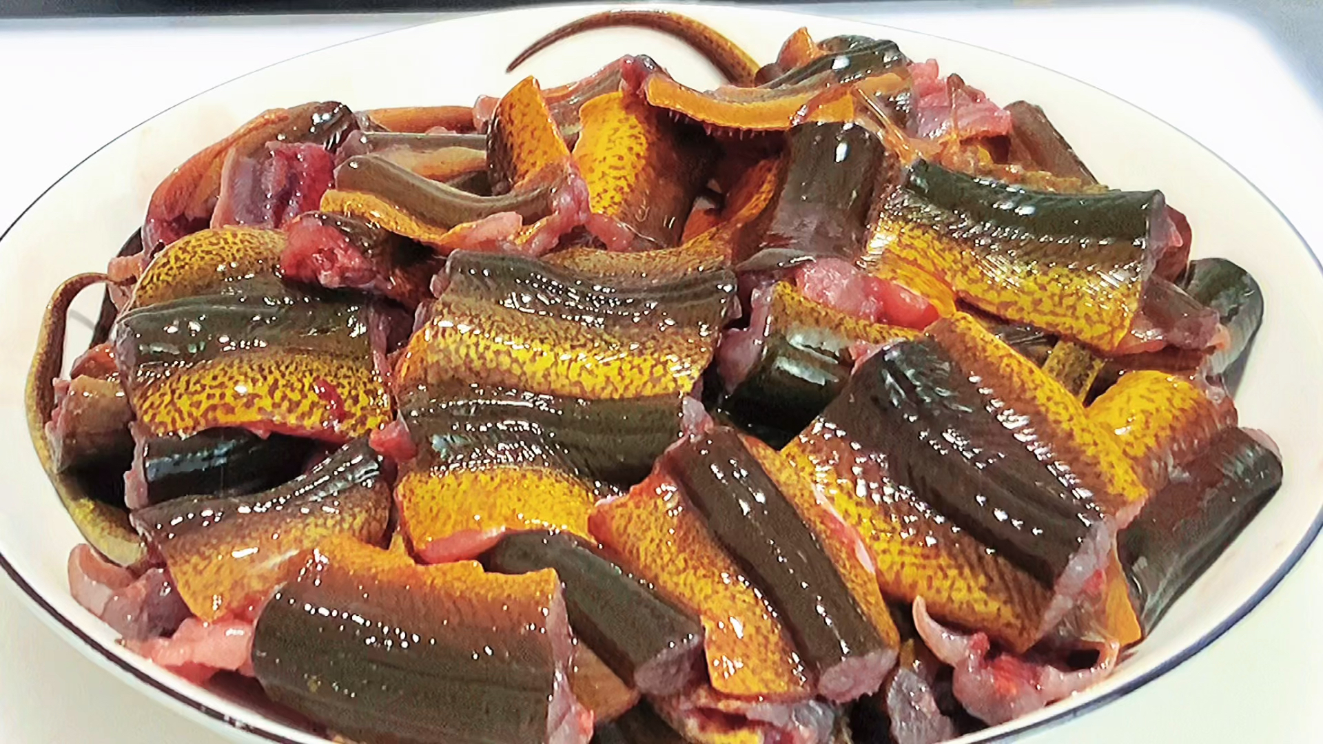 春日好食光吃了半辈子的鳝鱼头一次见这种做法真是高手在民间